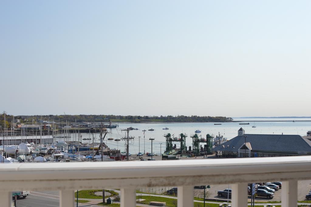 Rockland Harbor Hotel Екстериор снимка
