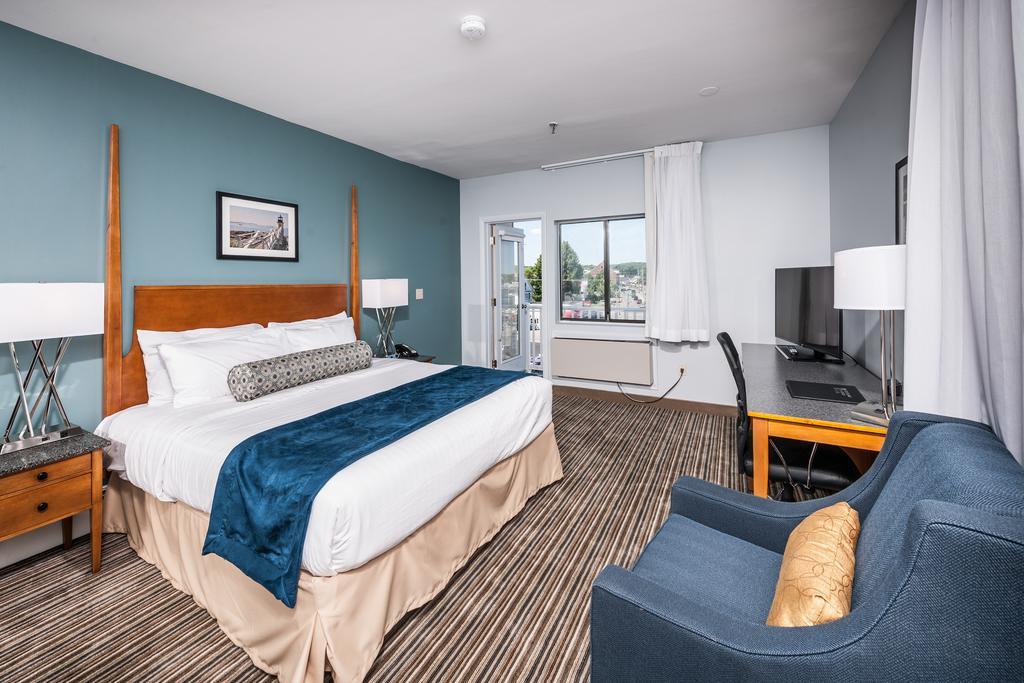 Rockland Harbor Hotel Екстериор снимка