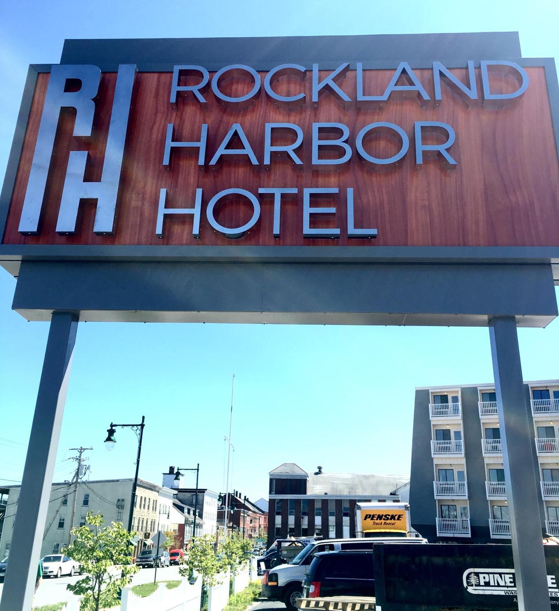 Rockland Harbor Hotel Екстериор снимка