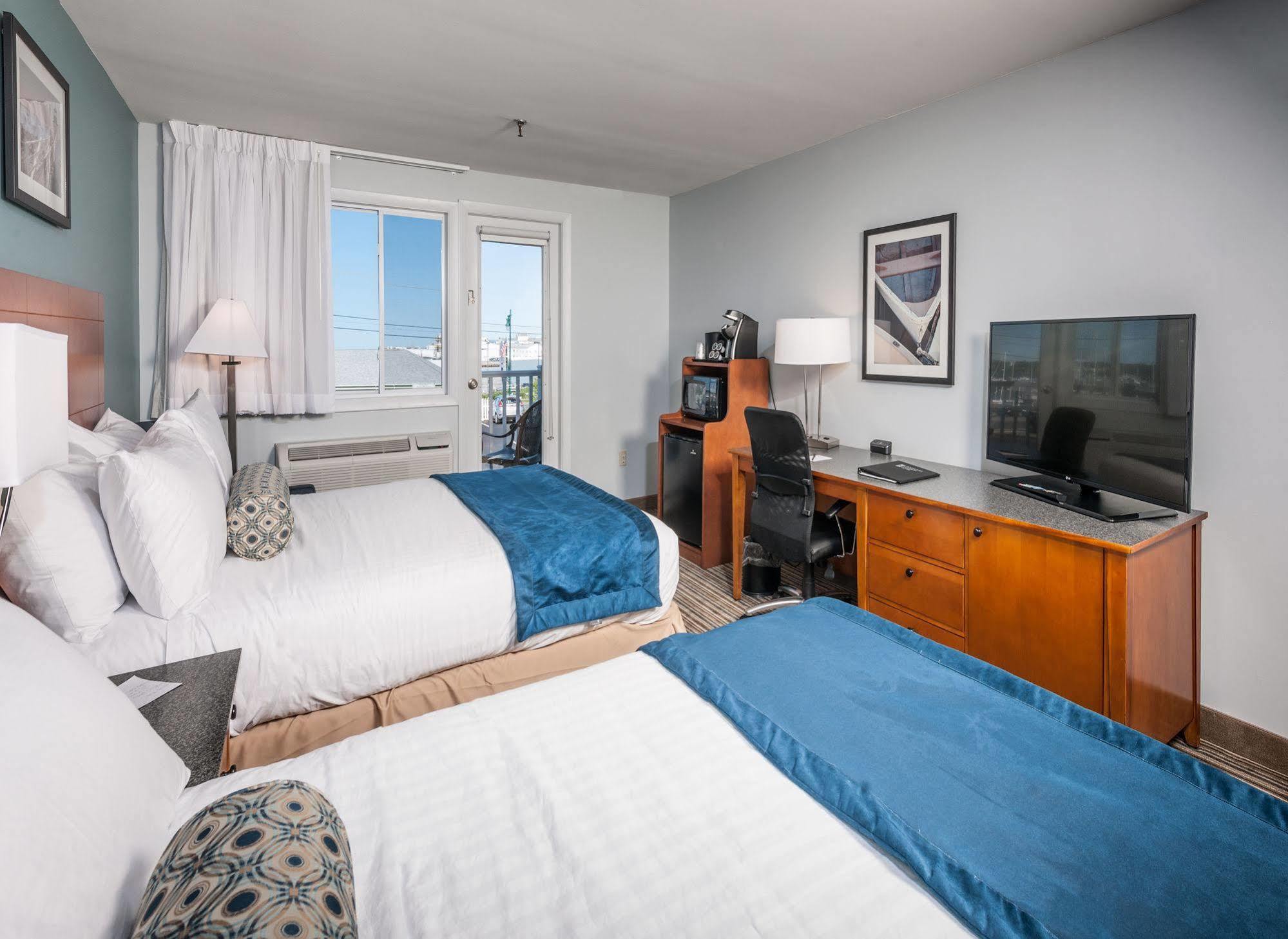 Rockland Harbor Hotel Екстериор снимка