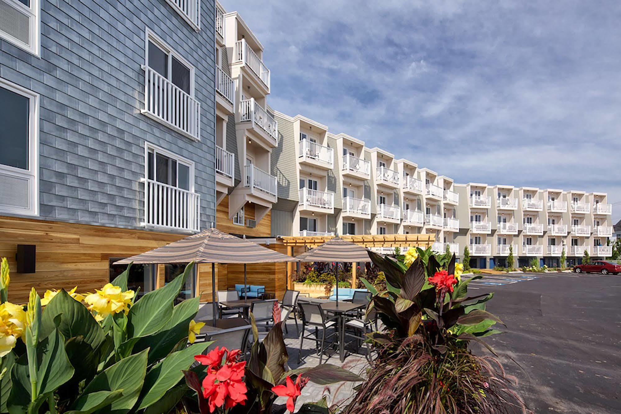 Rockland Harbor Hotel Екстериор снимка